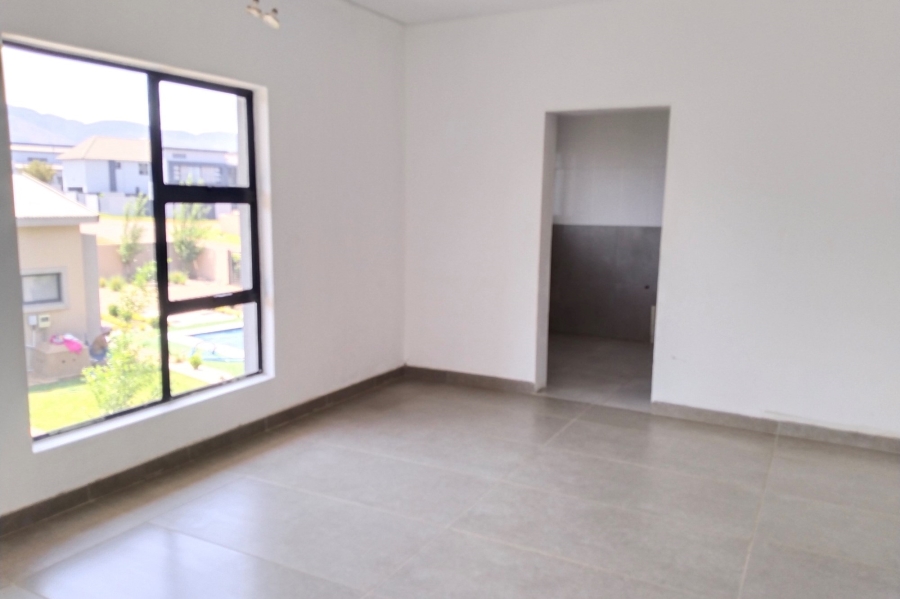 7 Bedroom Property for Sale in Gateway Manor North West